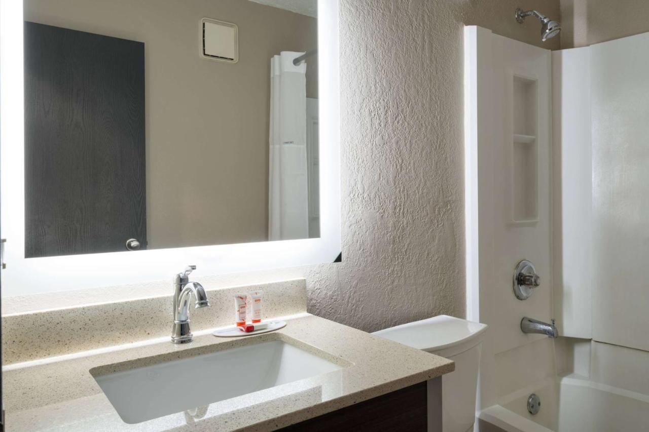 Super 8 By Wyndham Merrillville Ngoại thất bức ảnh